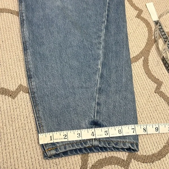 Old Navy extra hi-rise loose taper me Darla Blue Jeans - Picture 9 of 16
